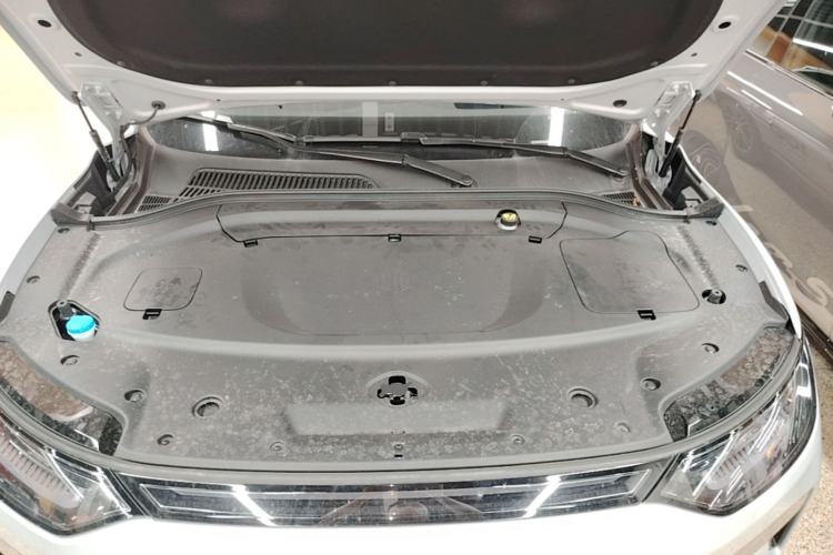 Used Leapmotor C11 2026 All-Electric 640 LiDAR Prestige Edition Engine Bay