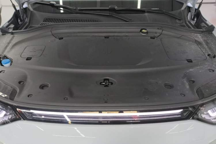 Used Leapmotor C11 2026 All-Electric 640 LiDAR Prestige Edition Engine Bay