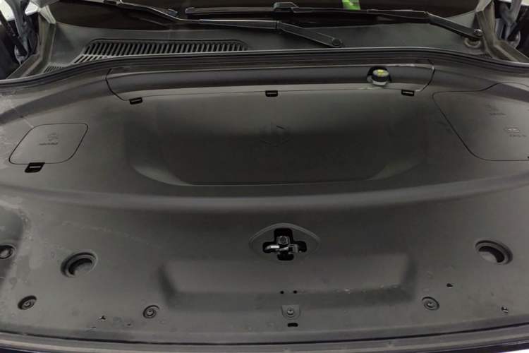 Used Leapmotor C11 2026 All-Electric 640 LiDAR Prestige Edition Engine Bay