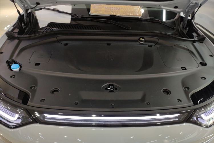 Used Leapmotor C11 2026 All-Electric 640 LiDAR Prestige Edition Engine Bay