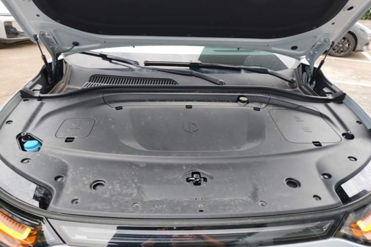 Used Leapmotor C11 2026 All-Electric 640 LiDAR Prestige Edition Engine Bay