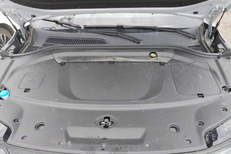 Used Leapmotor C11 2026 All-Electric 640 LiDAR Prestige Edition Engine Bay