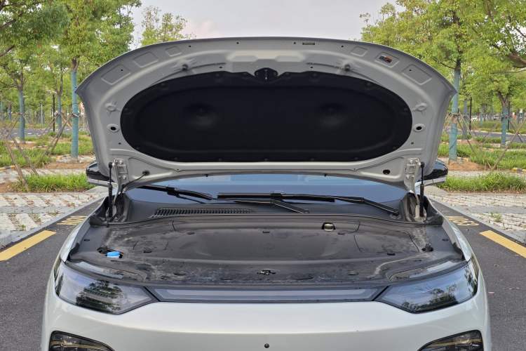 Used Leapmotor C11 2026 All-Electric 640 LiDAR Prestige Edition Engine Bay