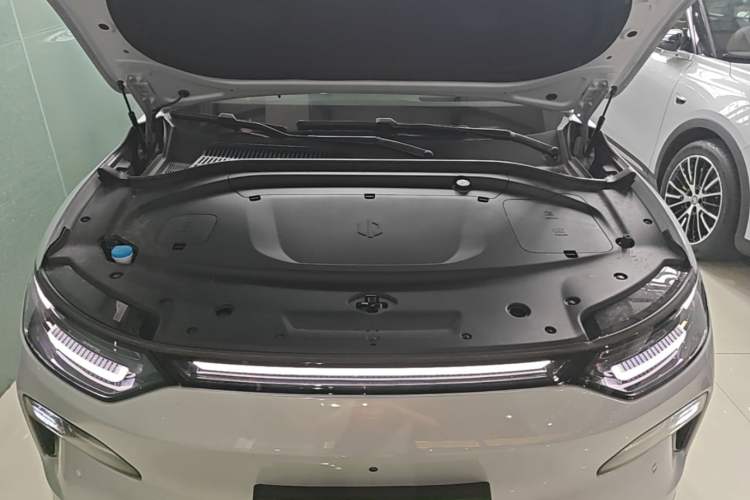 Used Leapmotor C11 2026 All-Electric 640 LiDAR Prestige Edition Engine Bay