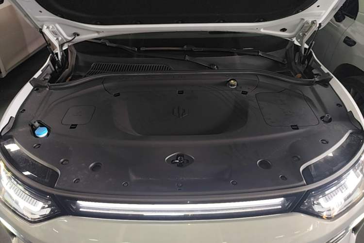 Used Leapmotor C11 2026 All-Electric 640 LiDAR Prestige Edition Engine Bay