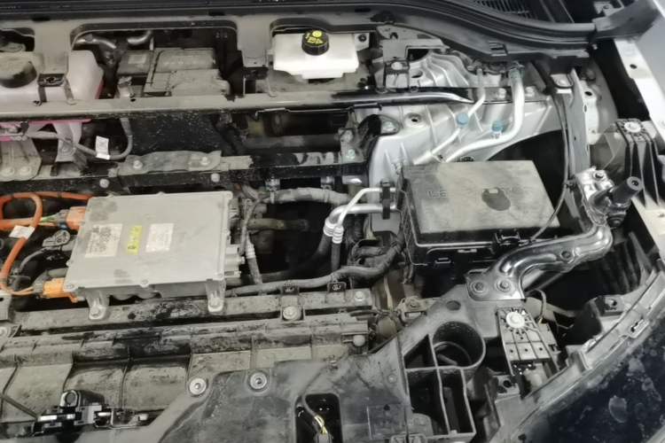 Used Leapmotor C11 2026 All-Electric 640 LiDAR Prestige Edition Engine Bay Left