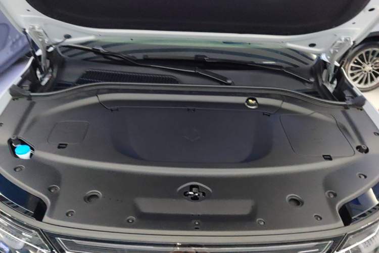 Used Leapmotor C11 2026 All-Electric 640 LiDAR Prestige Edition Engine Bay