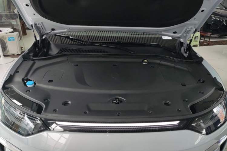 Used Leapmotor C11 2026 All-Electric 640 LiDAR Prestige Edition Engine Bay