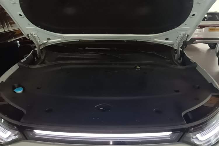 Used Leapmotor C11 2026 All-Electric 640 LiDAR Prestige Edition Engine Bay