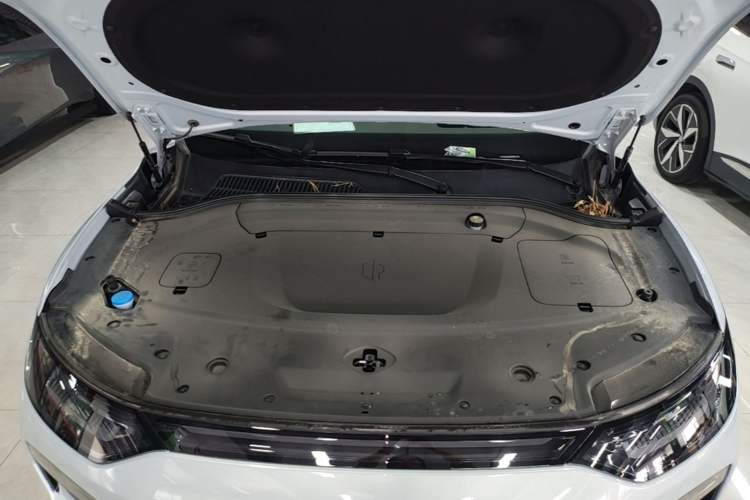 Used Leapmotor C11 2026 All-Electric 640 LiDAR Prestige Edition Engine Bay