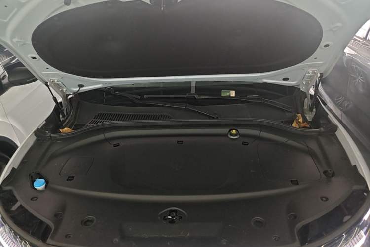Used Leapmotor C11 2026 All-Electric 640 LiDAR Prestige Edition Engine Bay