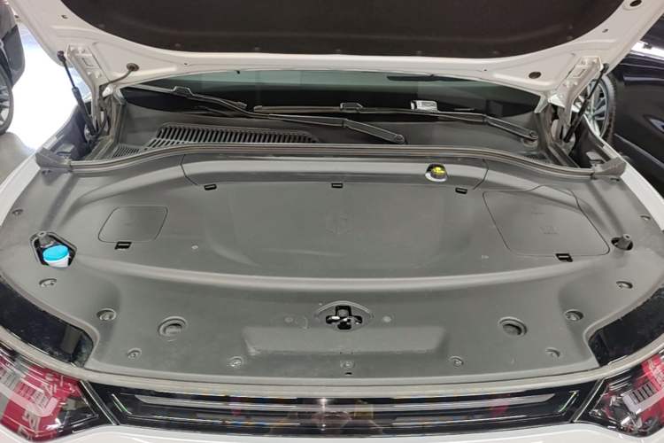Used Leapmotor C11 2026 All-Electric 640 LiDAR Prestige Edition Engine Bay