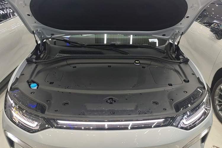 Used Leapmotor C11 2026 All-Electric 640 LiDAR Prestige Edition Engine Bay