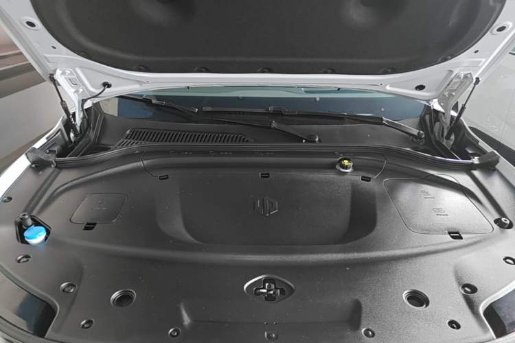 Used Leapmotor C11 2026 All-Electric 640 LiDAR Prestige Edition Engine Bay