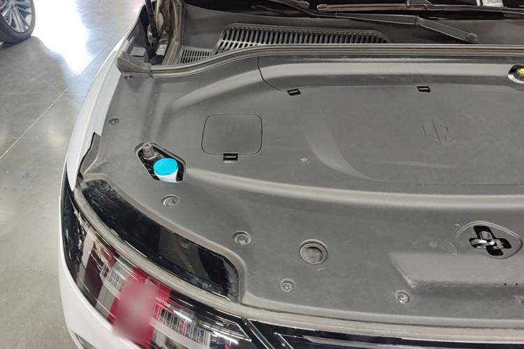 Used Leapmotor C11 2026 All-Electric 640 LiDAR Prestige Edition Engine Bay Right