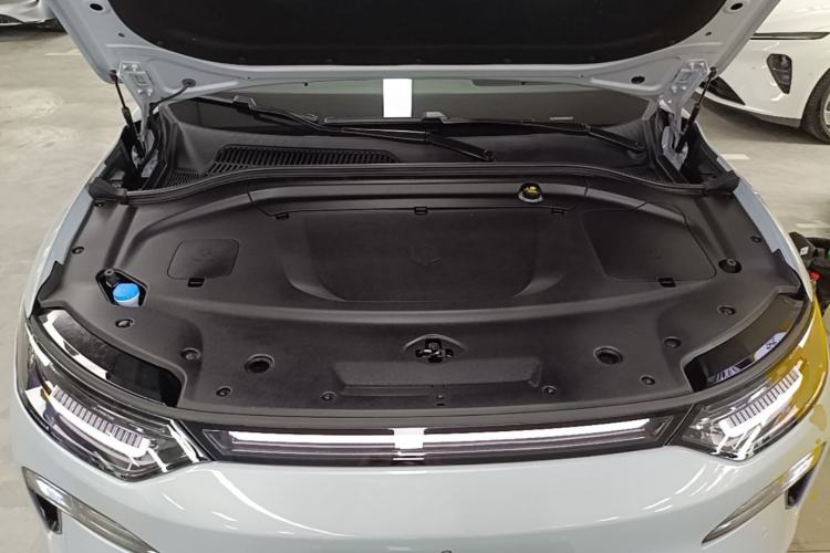 Used Leapmotor C11 2026 All-Electric 640 LiDAR Prestige Edition Engine Bay