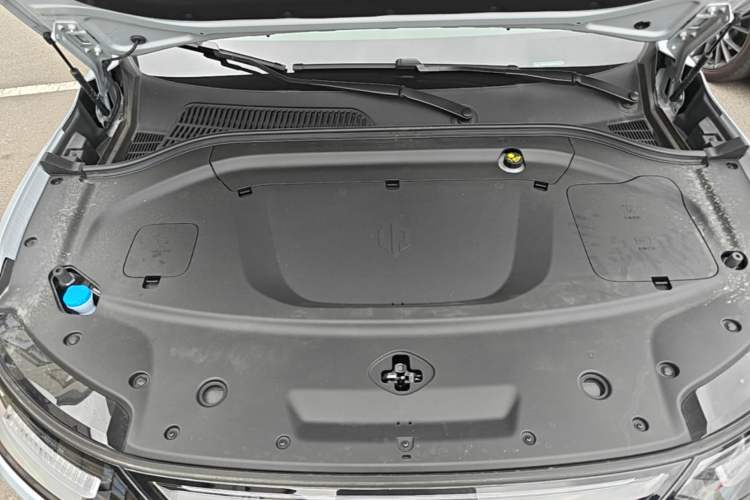 Used Leapmotor C11 2026 All-Electric 640 LiDAR Prestige Edition Engine Bay