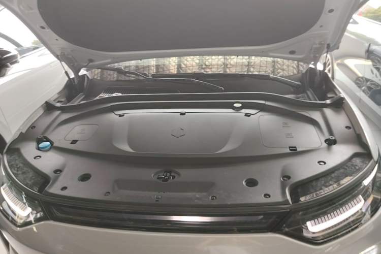 Used Leapmotor C11 2026 All-Electric 640 LiDAR Prestige Edition Engine Bay