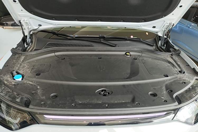 Used Leapmotor C11 2026 All-Electric 640 LiDAR Prestige Edition Engine Bay