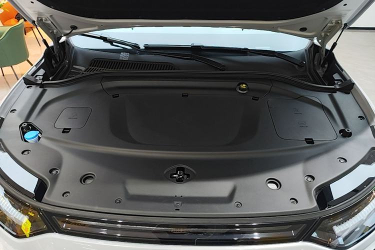 Used Leapmotor C11 2026 All-Electric 640 LiDAR Prestige Edition Engine Bay