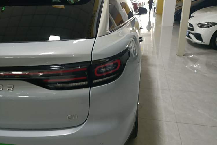Used Leapmotor C11 2026 Range-Extended 300 LiDAR Prestige Edition Exterior 3