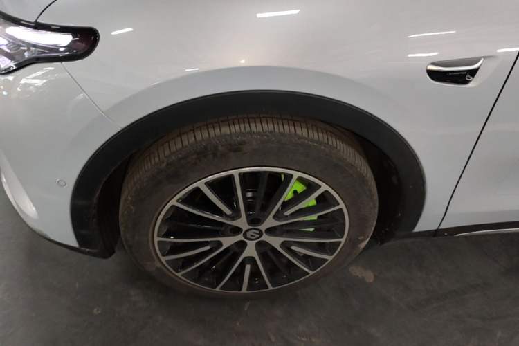 Used Leapmotor C11 2026 All-Electric 640 LiDAR Prestige Edition Exterior 4