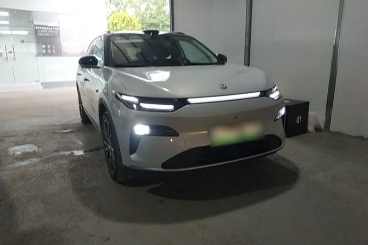 Used Leapmotor C11 2026 All-Electric 640 LiDAR Prestige Edition Front Right 45 Deg
