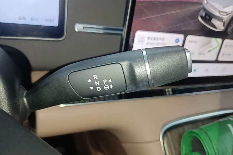 Used Leapmotor C11 2026 All-Electric 640 LiDAR Prestige Edition Gear Lever
