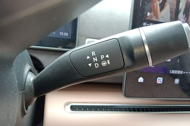Used Leapmotor C11 2026 All-Electric 640 LiDAR Prestige Edition Gear Lever