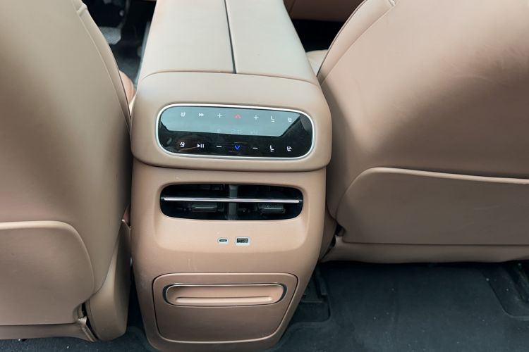 Used Leapmotor C11 2026 All-Electric 640 LiDAR Prestige Edition Interior 1