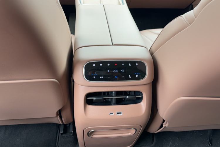 Used Leapmotor C11 2026 All-Electric 640 LiDAR Prestige Edition Interior 3
