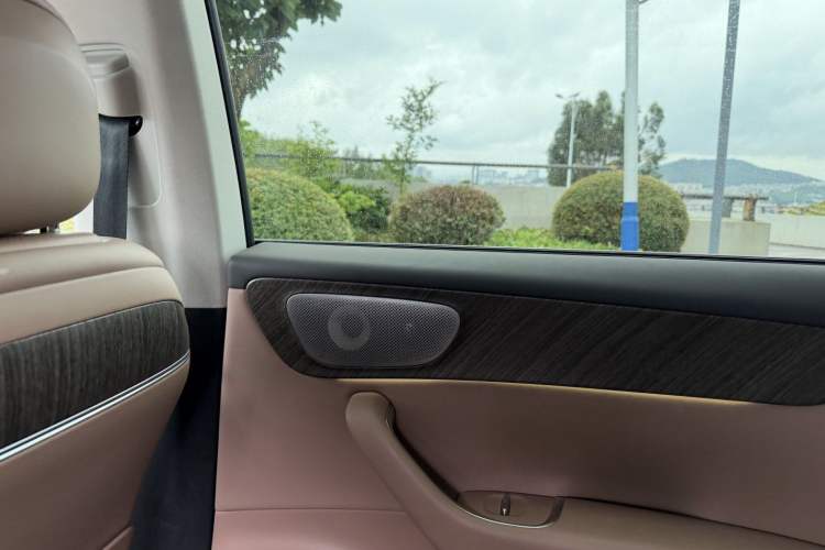 Used Leapmotor C11 2026 All-Electric 640 LiDAR Prestige Edition Interior 3