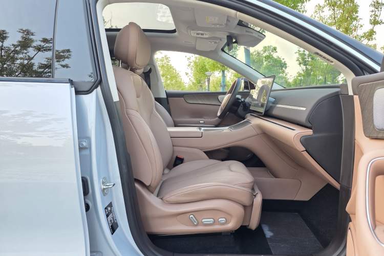 Used Leapmotor C11 2026 All-Electric 640 LiDAR Prestige Edition Interior 6