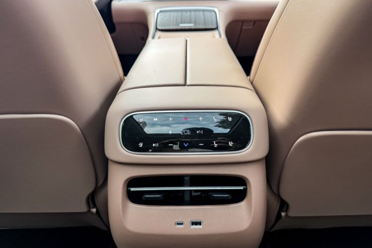 Used Leapmotor C11 2026 All-Electric 640 LiDAR Prestige Edition Interior 7