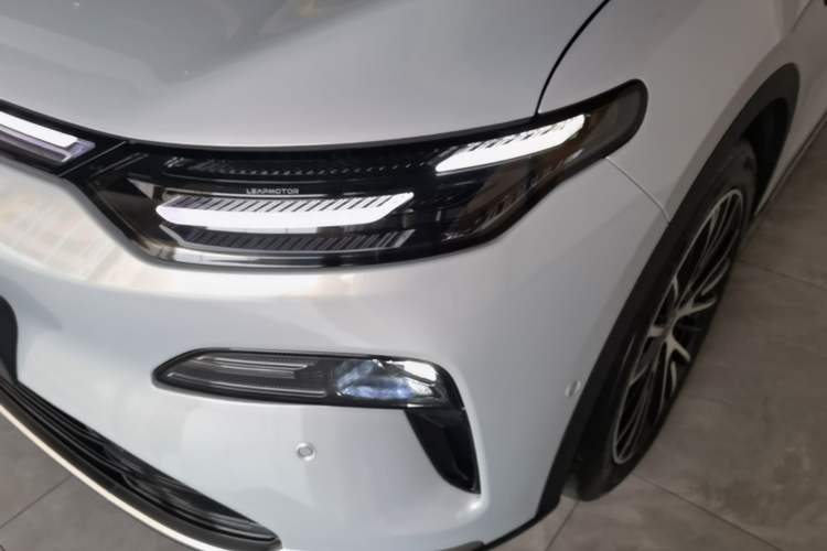 Used Leapmotor C11 2026 All-Electric 640 LiDAR Prestige Edition Left Front Headlight