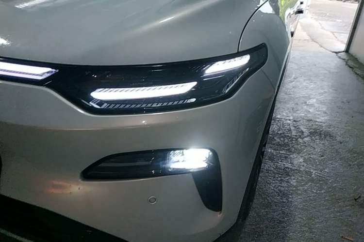 Used Leapmotor C11 2026 All-Electric 640 LiDAR Prestige Edition Left Front Headlight