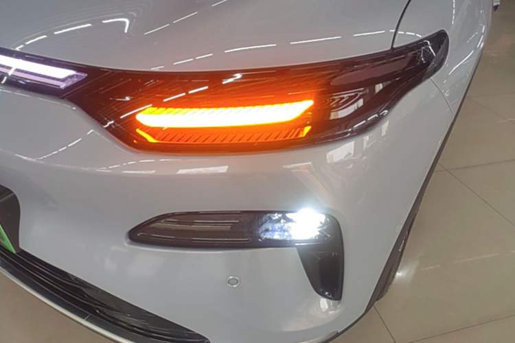 Used Leapmotor C11 2026 All-Electric 640 LiDAR Prestige Edition Left Front Headlight