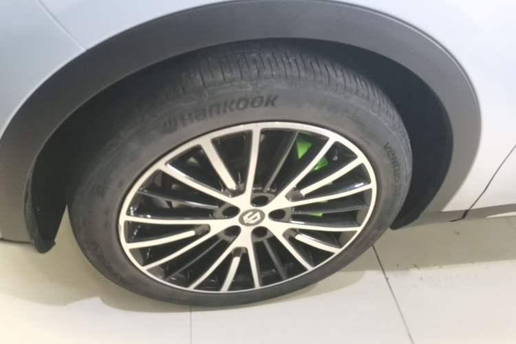 Used Leapmotor C11 2026 All-Electric 640 LiDAR Prestige Edition Left Front Wheel Hub