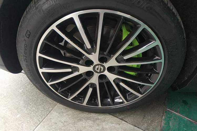 Used Leapmotor C11 2026 All-Electric 640 LiDAR Prestige Edition Left Front Wheel Hub