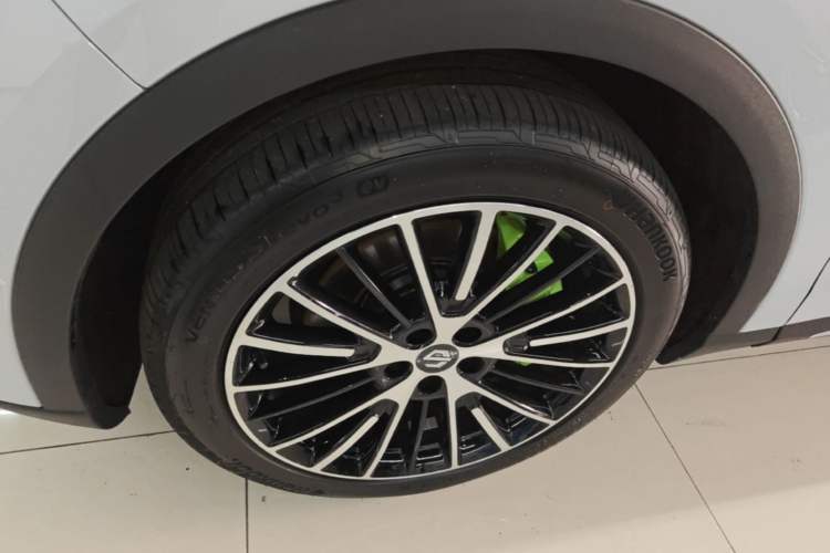 Used Leapmotor C11 2026 All-Electric 640 LiDAR Prestige Edition Left Front Wheel Hub