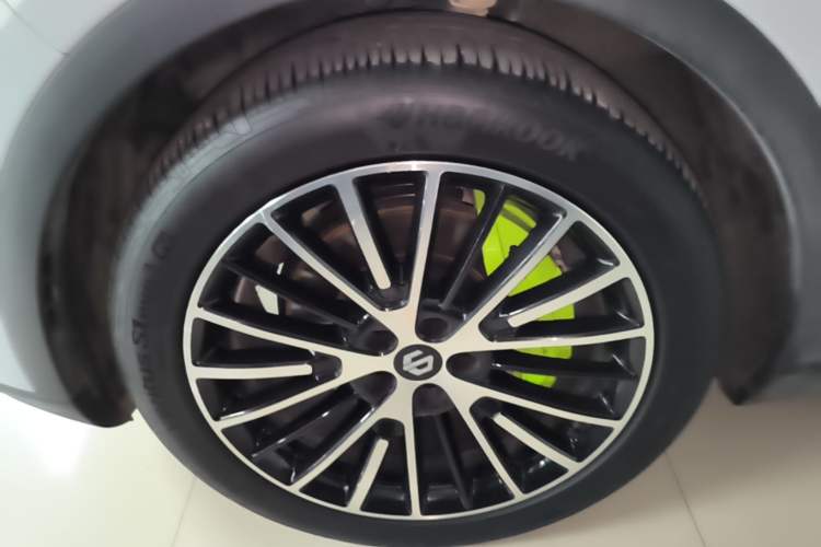 Used Leapmotor C11 2026 All-Electric 640 LiDAR Prestige Edition Left Front Wheel Hub
