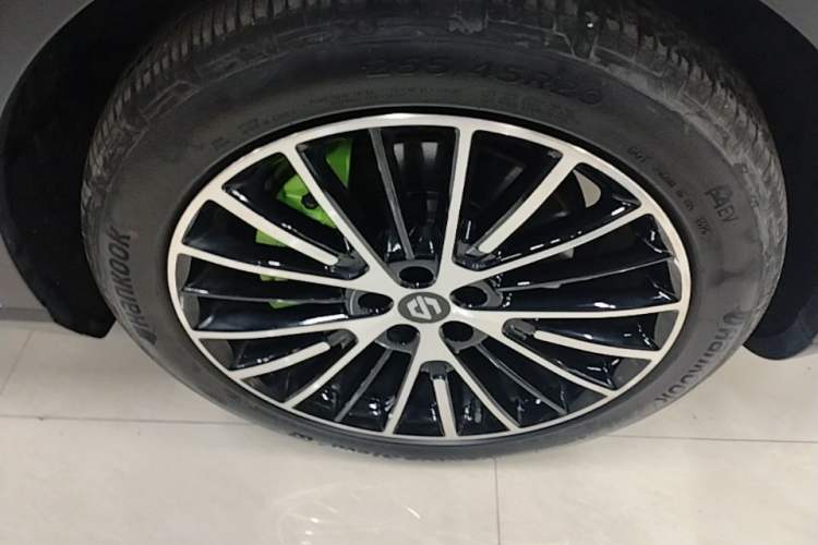 Used Leapmotor C11 2026 All-Electric 640 LiDAR Prestige Edition Left Front Wheel Hub