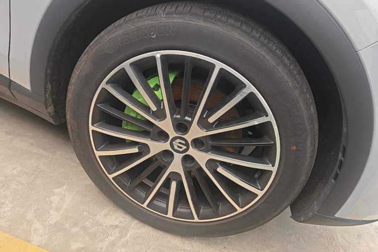 Used Leapmotor C11 2026 All-Electric 640 LiDAR Prestige Edition Left Front Wheel Hub