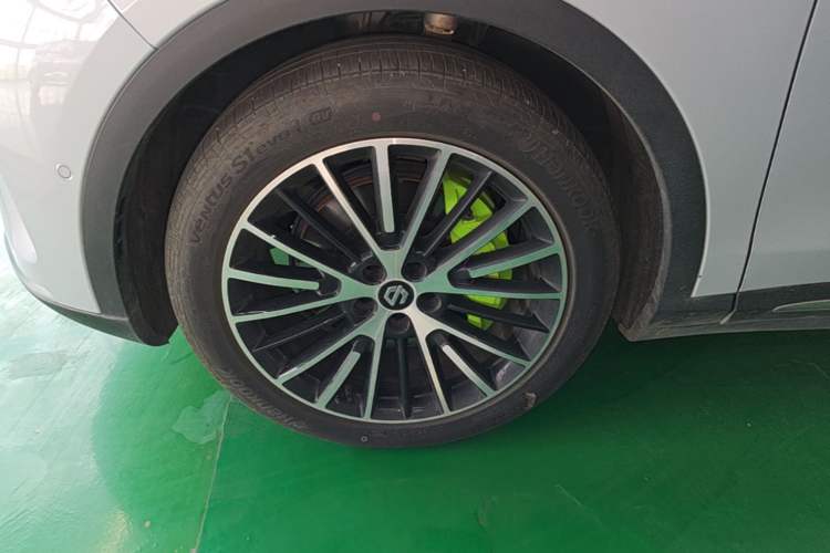 Used Leapmotor C11 2026 All-Electric 640 LiDAR Prestige Edition Left Front Wheel Hub