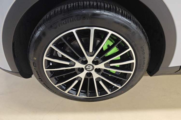 Used Leapmotor C11 2026 All-Electric 640 LiDAR Prestige Edition Left Front Wheel Hub