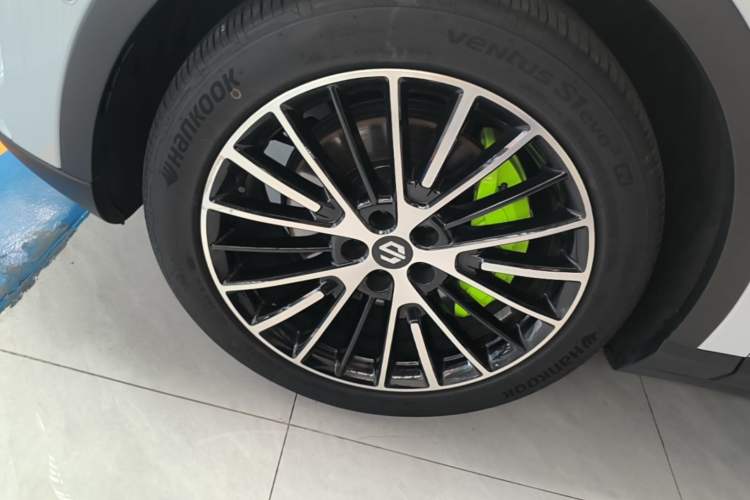 Used Leapmotor C11 2026 All-Electric 640 LiDAR Prestige Edition Left Front Wheel Hub