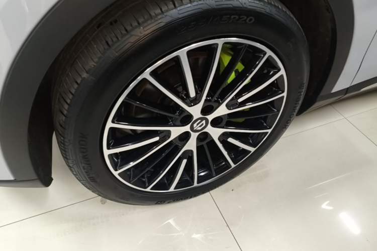 Used Leapmotor C11 2026 All-Electric 640 LiDAR Prestige Edition Left Front Wheel Hub