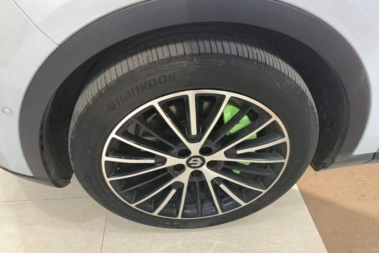 Used Leapmotor C11 2026 All-Electric 640 LiDAR Prestige Edition Left Front Wheel Hub