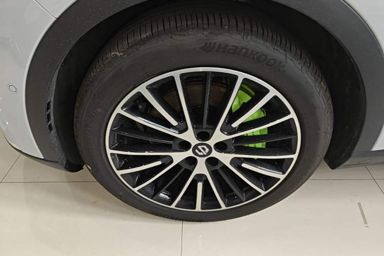 Used Leapmotor C11 2026 All-Electric 640 LiDAR Prestige Edition Left Front Wheel Hub