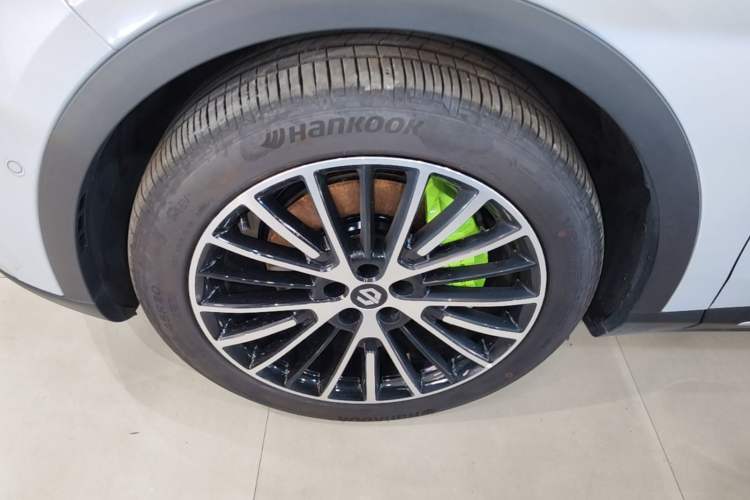 Used Leapmotor C11 2026 All-Electric 640 LiDAR Prestige Edition Left Front Wheel Hub